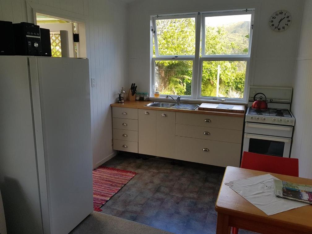 Rose Cottage Tryphena Extérieur photo
